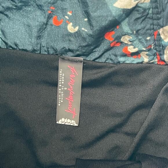 Free People Movement Women’s Empire Jewel High Rise Running Short Size Small - Picture 4 of 4